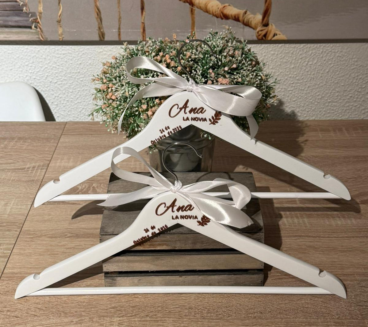 Percha personalizada para novios💍💒