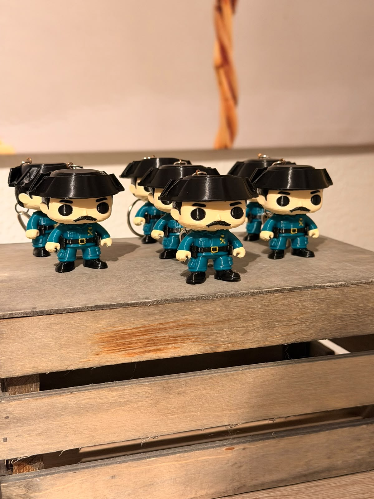Llavero Guardia Civil Estilo Pop 3D – Figura Coleccionable